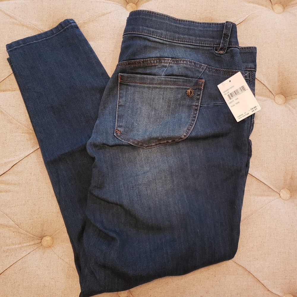 NWT Womens Democracy Jeans